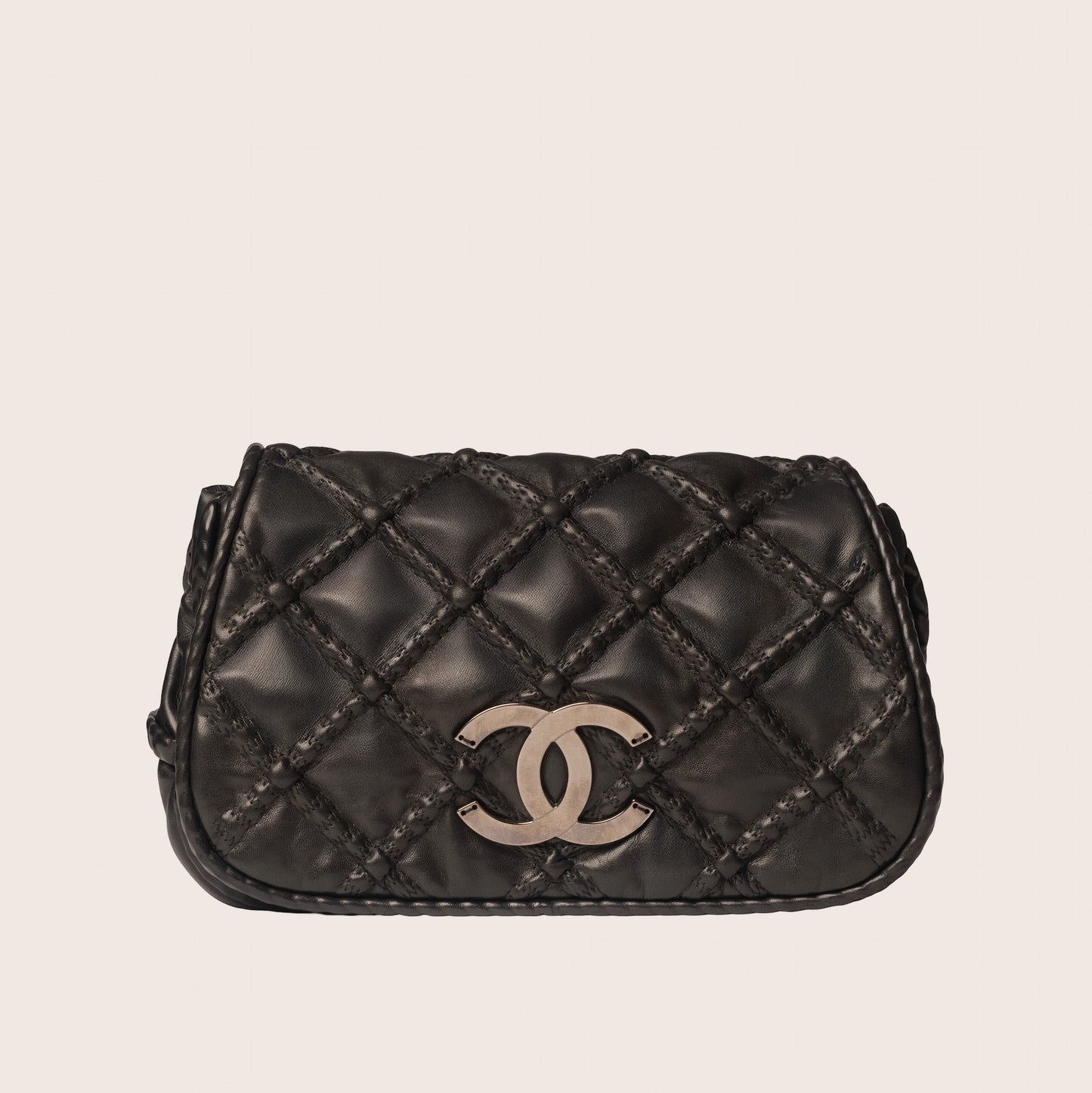 Chanel 2006-2008 Hidden Chain CC Logo Lambskin Purse