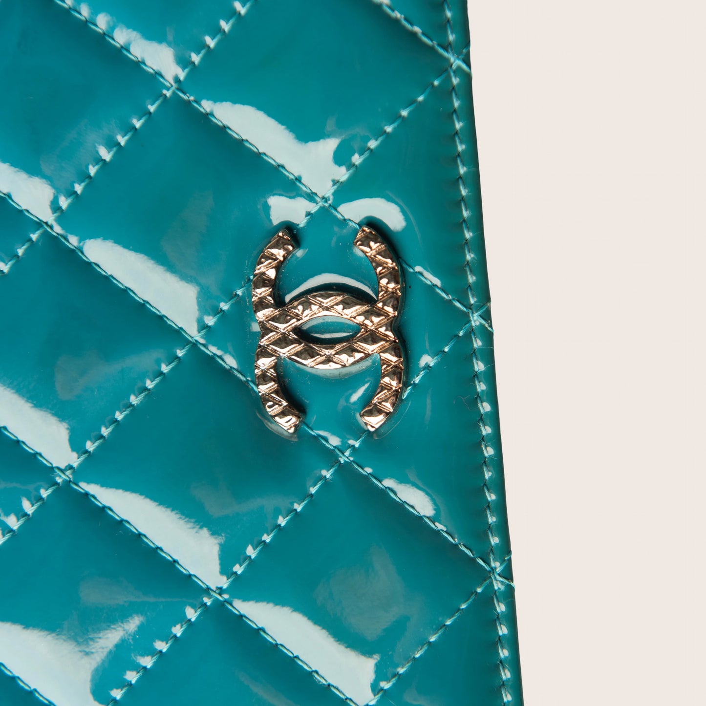 Chanel Patent Calfskin Quilted Yen Wallet in Blue