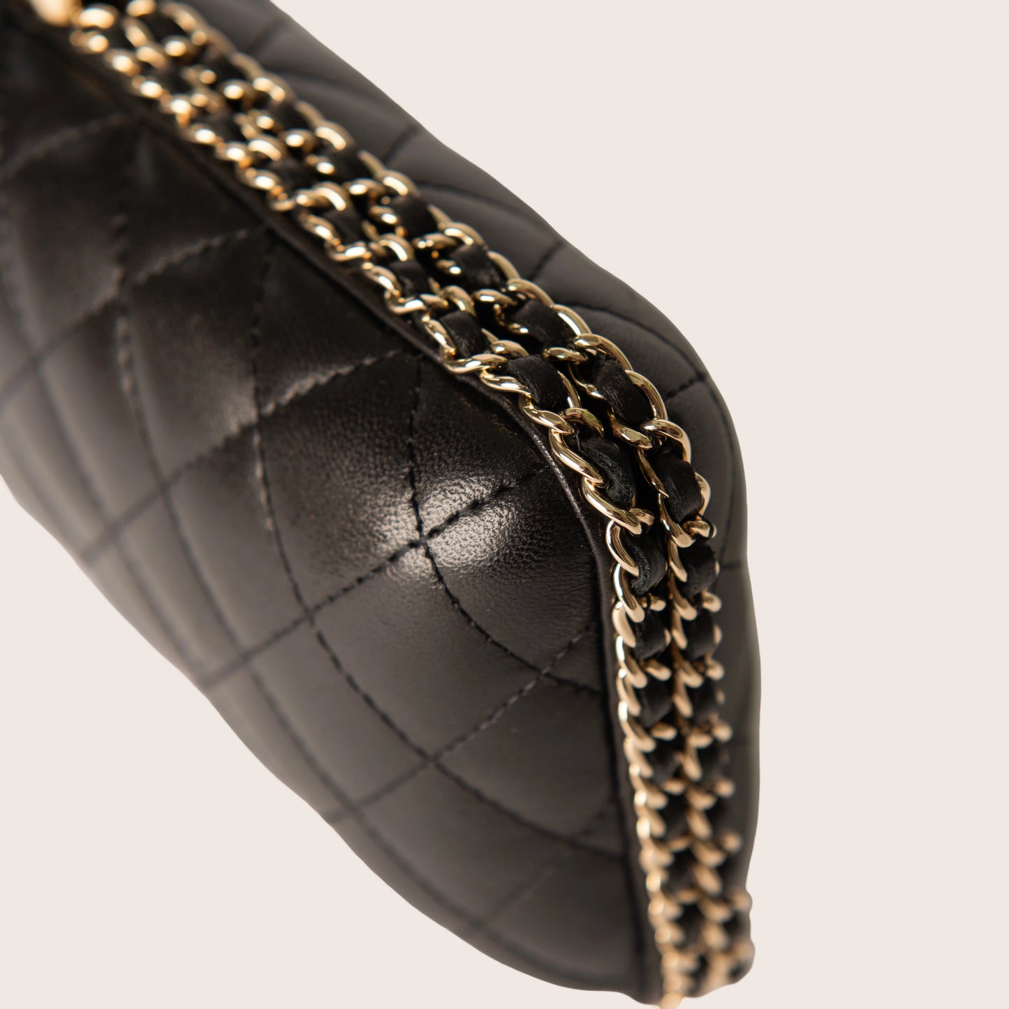 Chanel Lambskin Quilted Chain Around Clutch Black