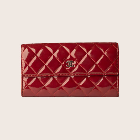 Chanel Red Quilted Patent Leather CC Brilliant Continental Wallet