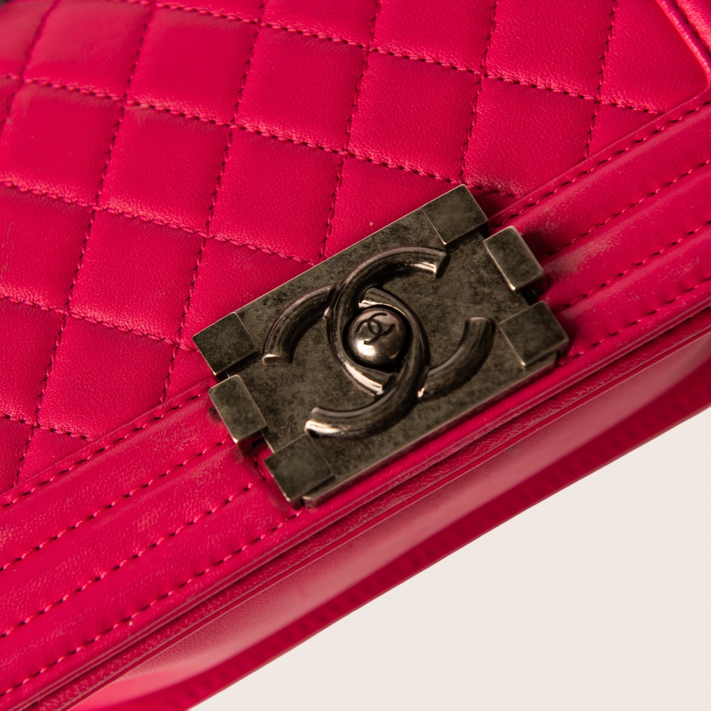 Chanel Old Boy Flap Bag in Fuchsia Lambskin