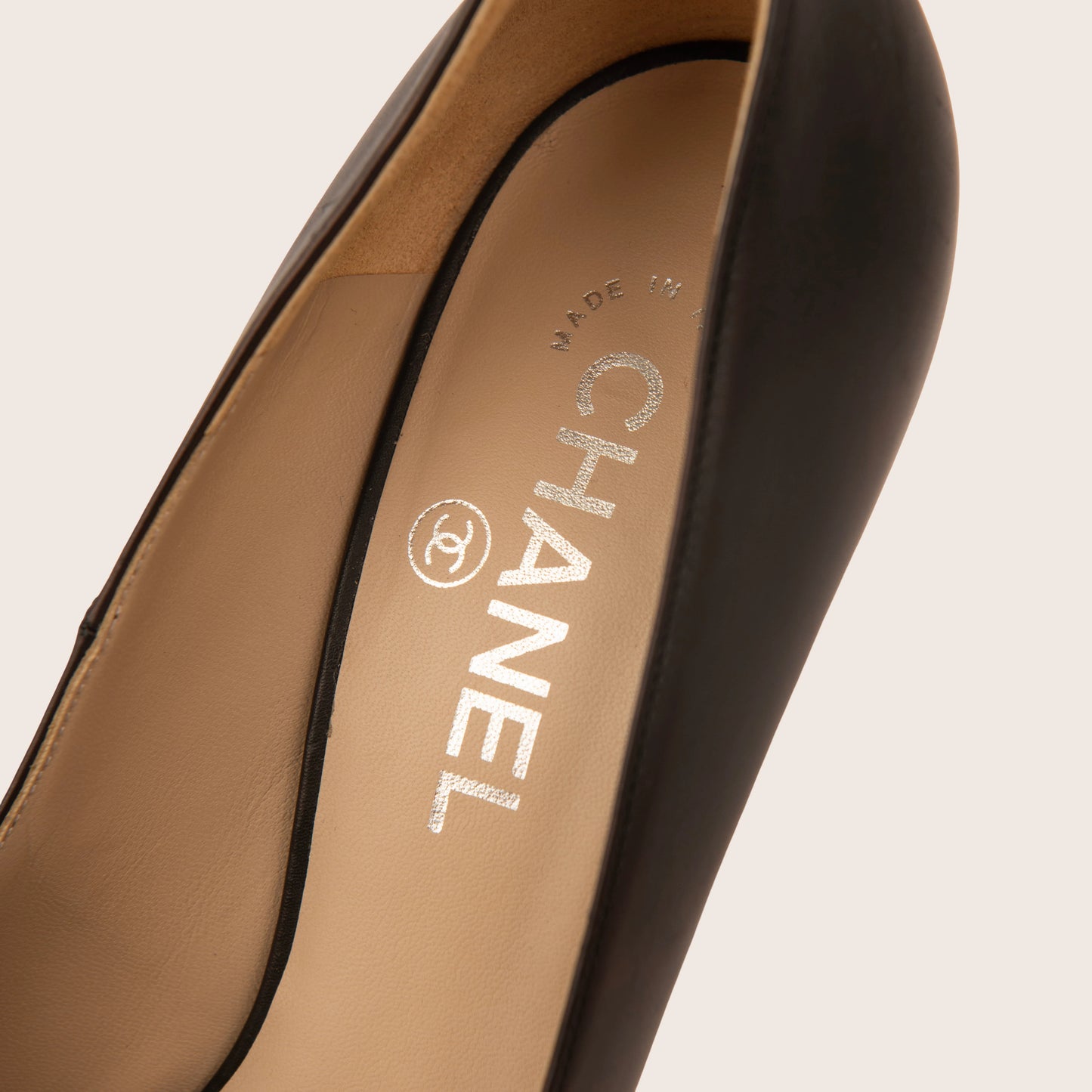 Chanel Black Leather Pumps with Iconic Chain-Embellished Platform