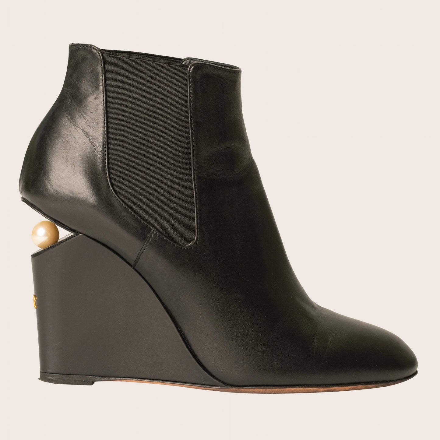 Chanel 2015 Interlocking CC Logo Chelsea Boots - Black