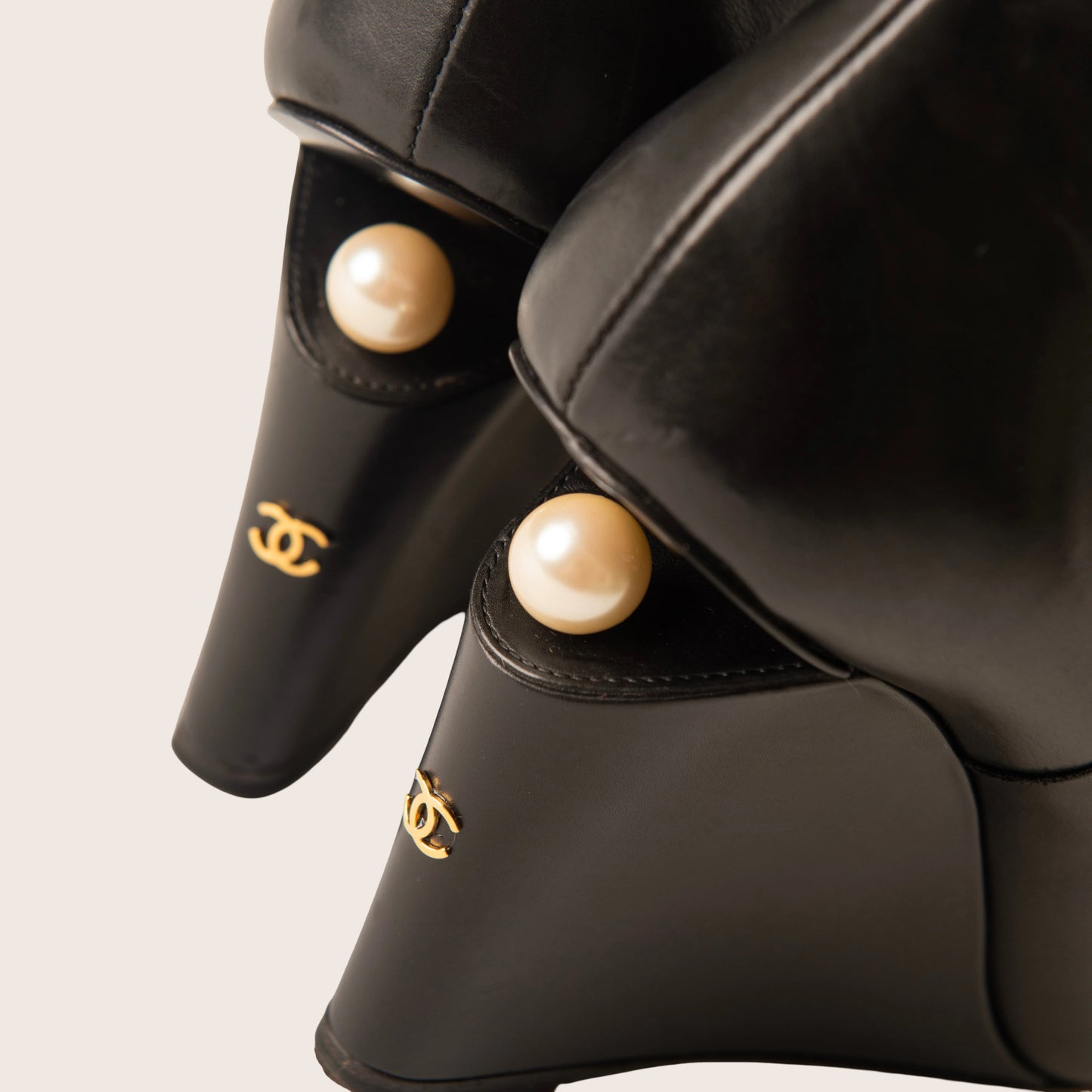 Chanel 2015 Interlocking CC Logo Chelsea Boots - Black