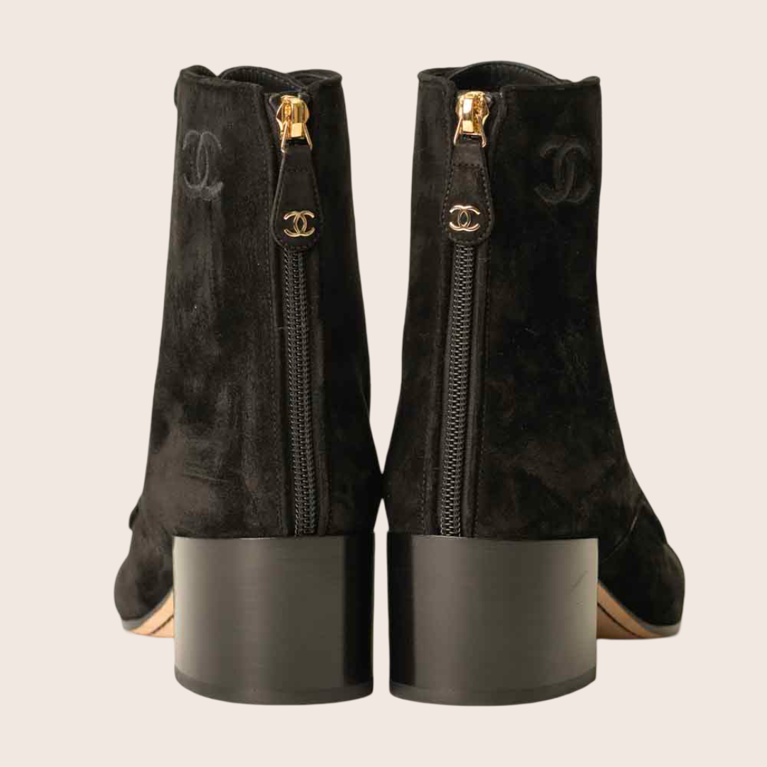 Chanel 2019 Interlocking CC Logo Suede Lace-Up Boots