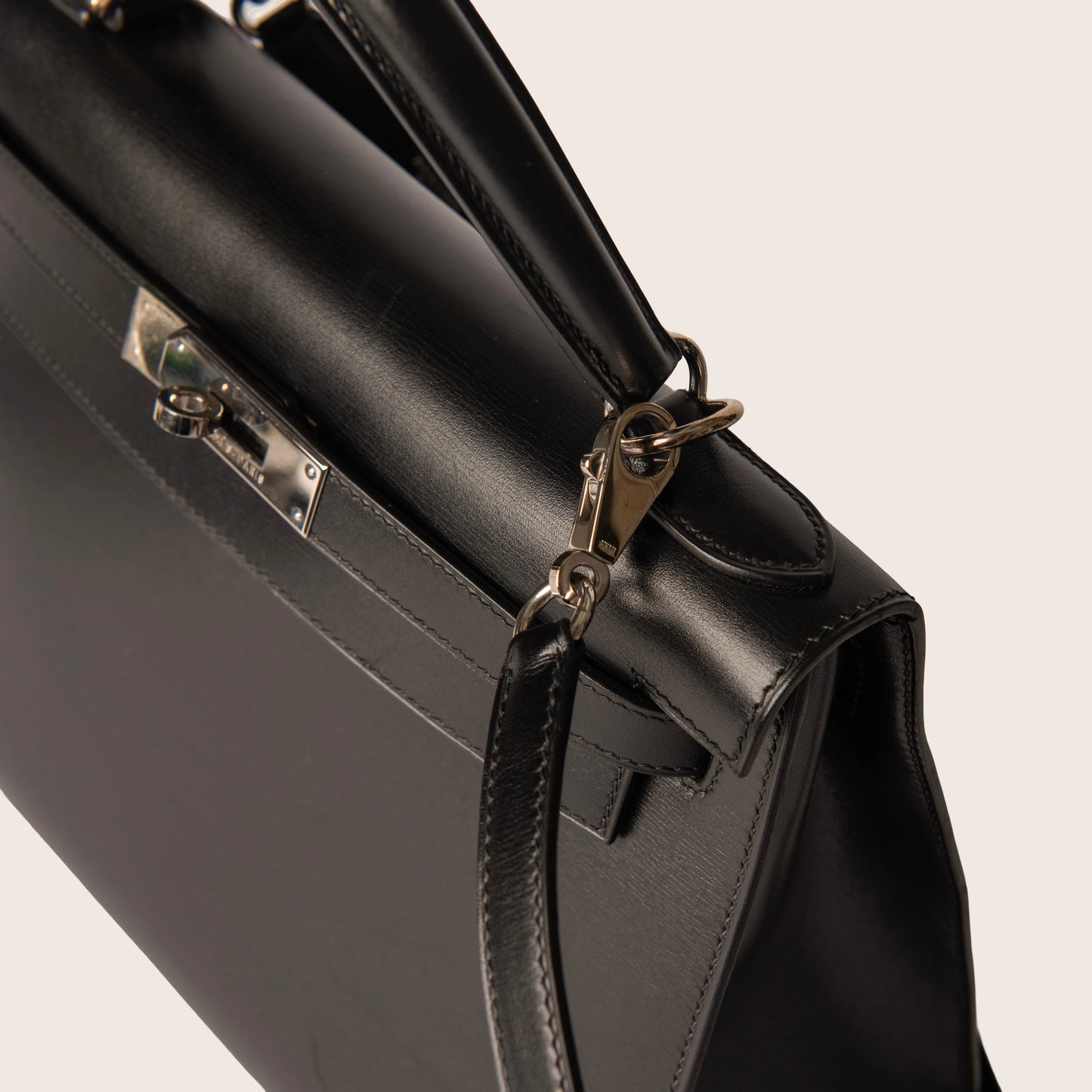 Hermès Kelly 32 Noir / Black Box Leather Palladium Hardware