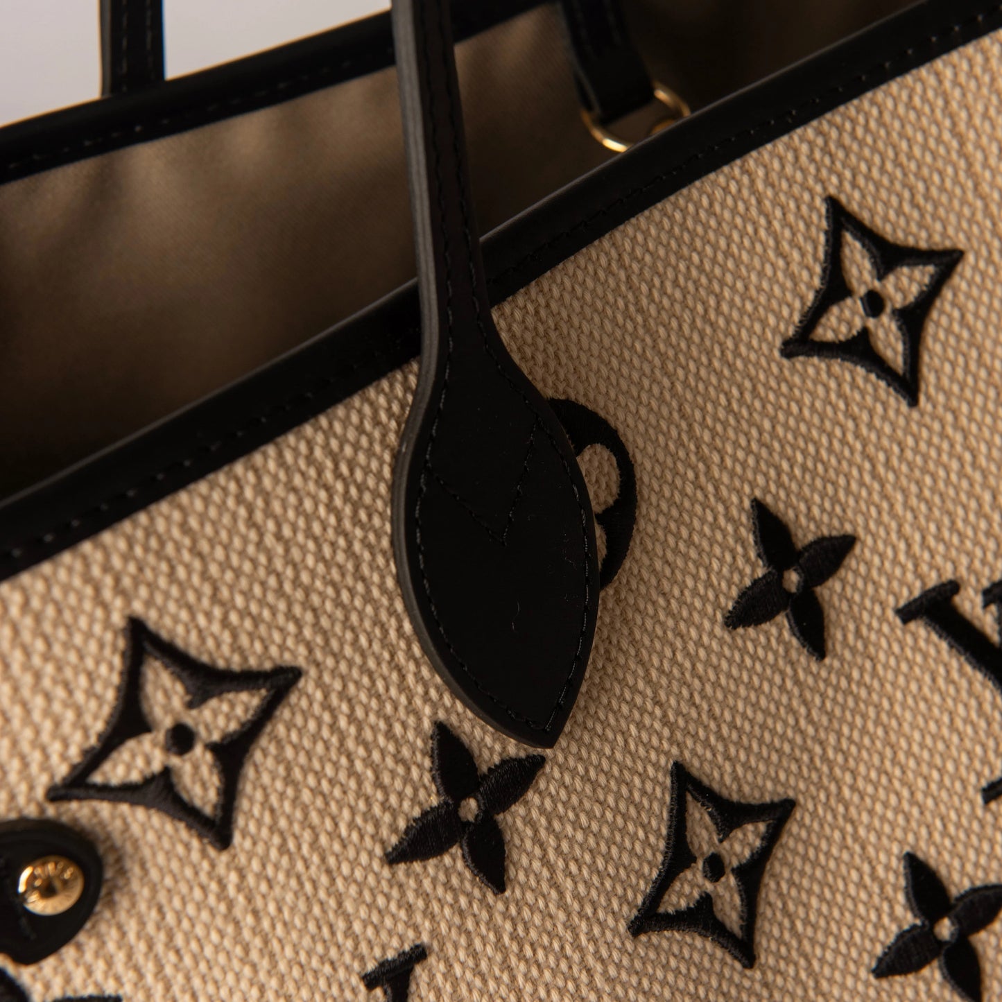 Louis Vuitton Neverfull MM Black/Beige in Lotus Cotton with Gold-tone