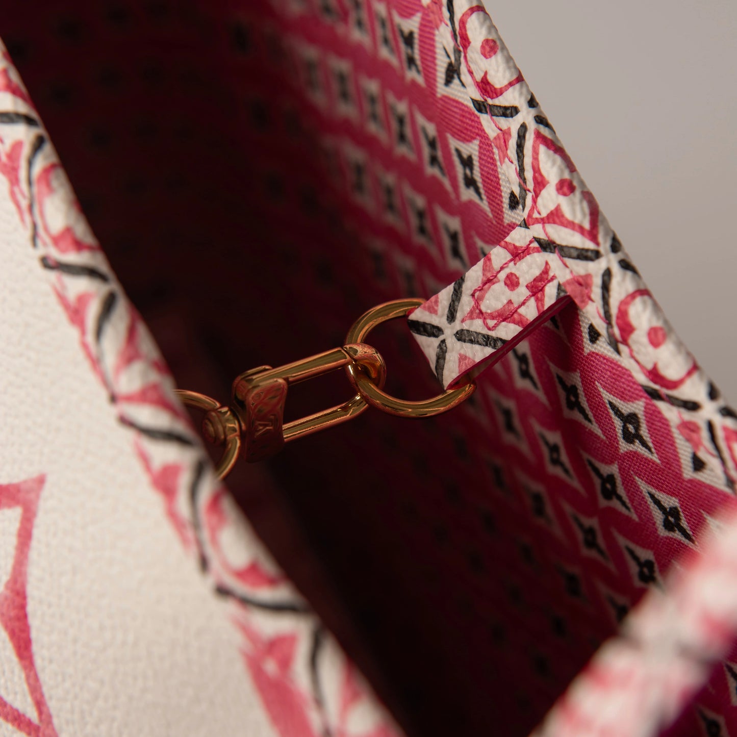 Louis Vuitton By the Pool Neverfull MM Pink
